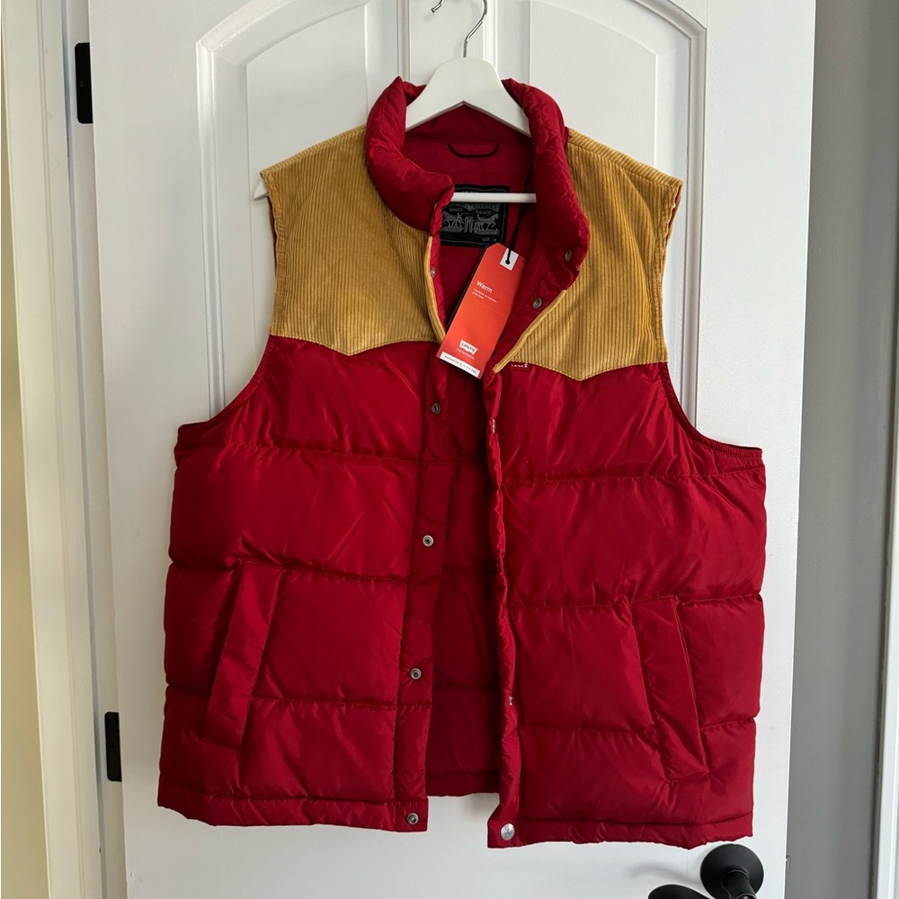 Levi's western puffer vest - size medium new with tags